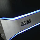Exchangable LED light colors. Image shows the two different LED light colours on the Gigabyte Sumo 4112 case.