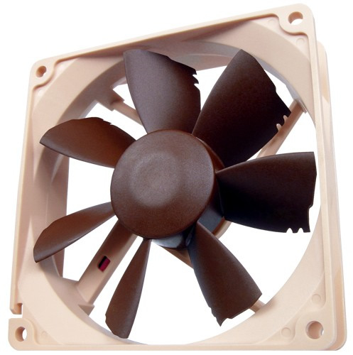Image shows the Noctua NF-B9 quiet computer fan with beveled blade tips.